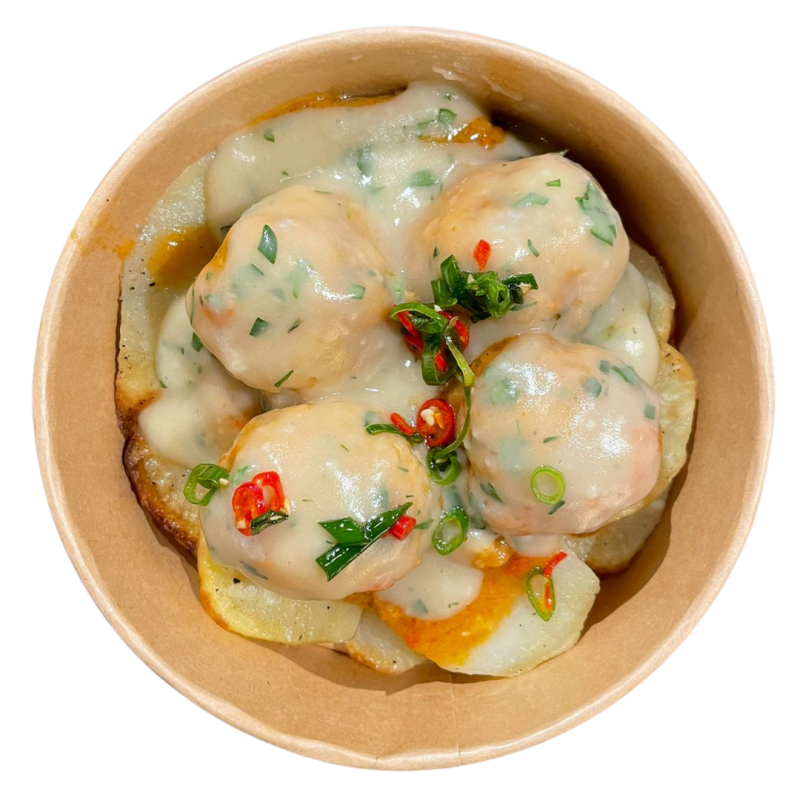 Mandonguilles de peix en salsa verda amb patata panadera