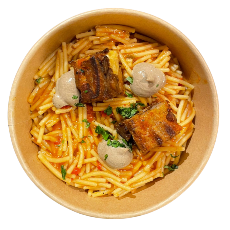 Fideuà de 3 carns amb allioli d'all negre