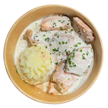 Lomo de cerdo con salsa roquefort y puré de patata