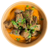 "Pinchos morunos" de vedella amb moniato cremòs