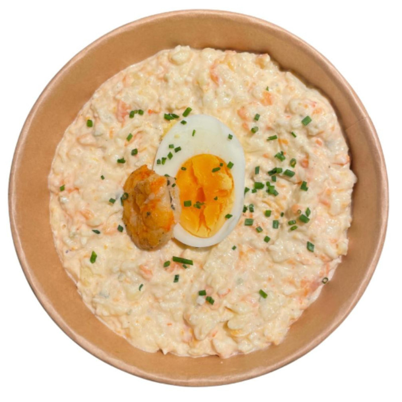 Ensaladilla de cranc amb ou dur i llagostins