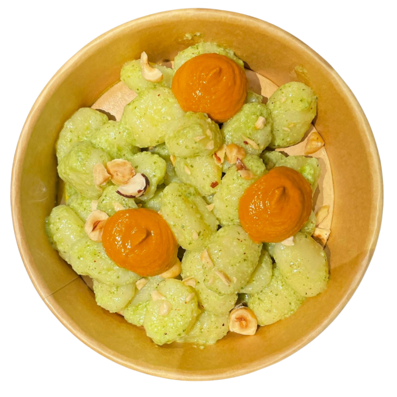Gnocchis con duo de pestos y avellanas
