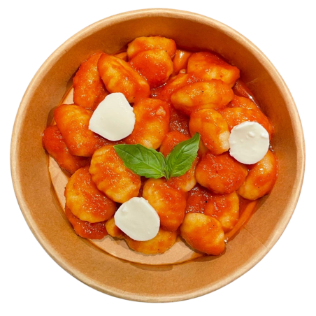 Gnocchis al pomodoro con mozzarella y albahaca