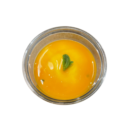 Mousse yogur con salsa tropical