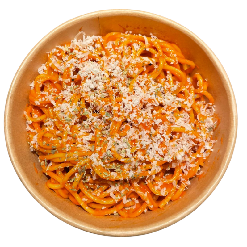 Spaguetti con salsa de pimientos y ajos asados