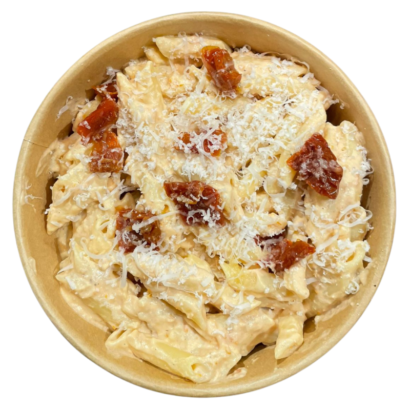 Macarrons amb salsa alfred de tomàquet sec