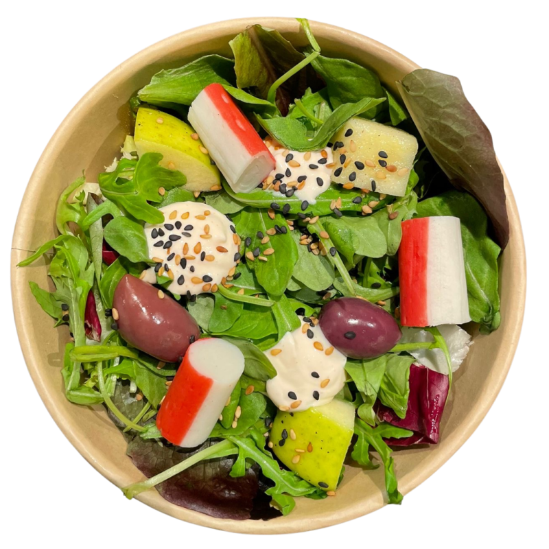 Ensalada cocktail con surimi, manzana y salsa rosa