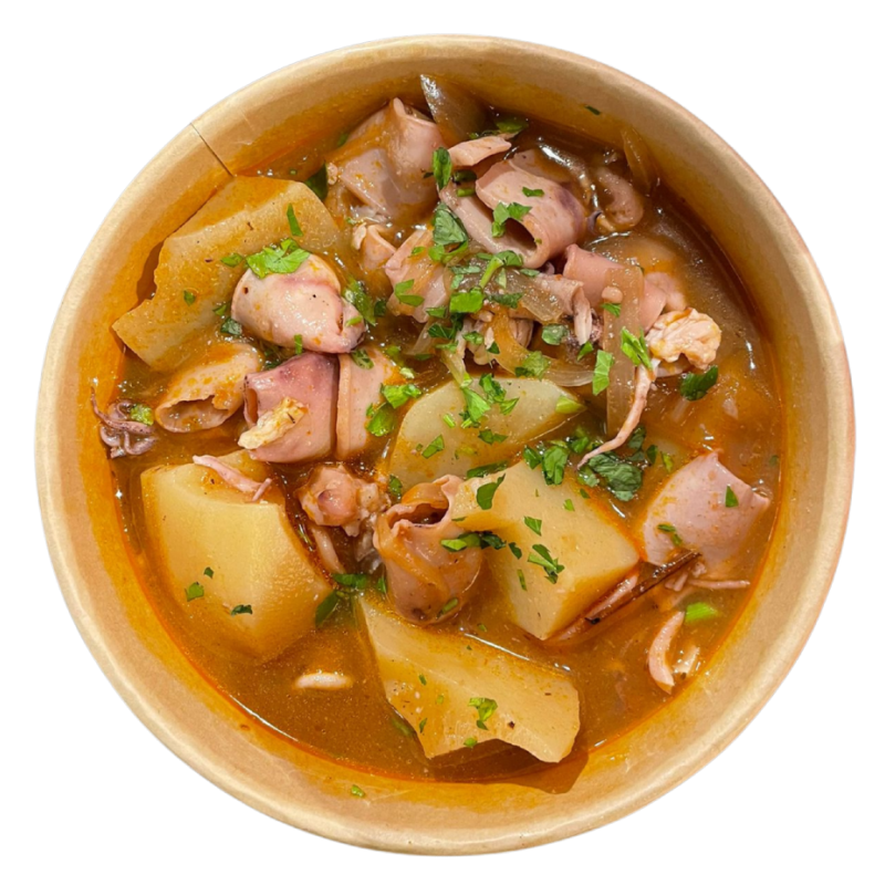 Calamares encebollados con patata