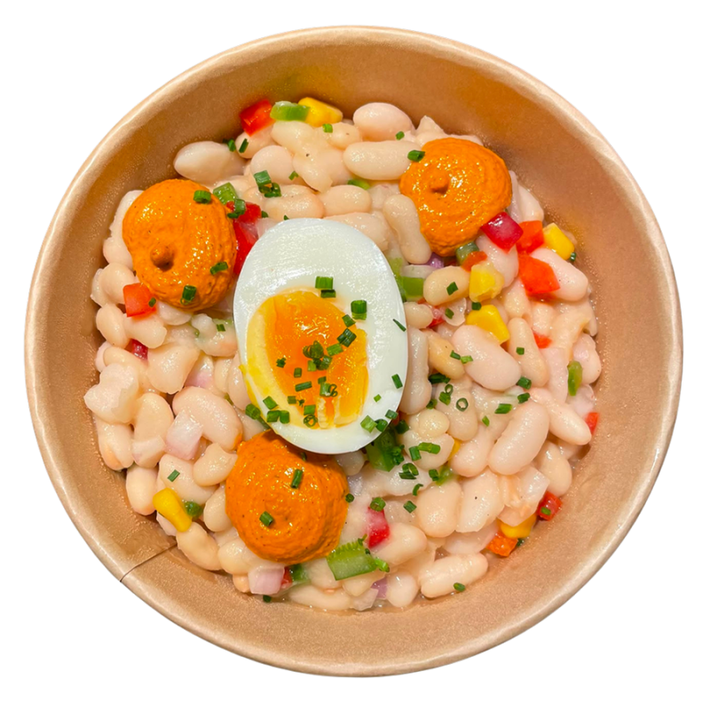 Empedrat con huevo duro y romesco