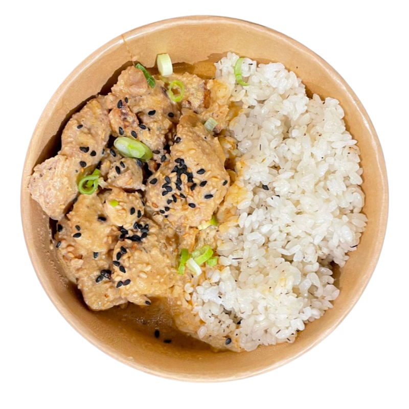 Pollo Satay con arroz al vapor