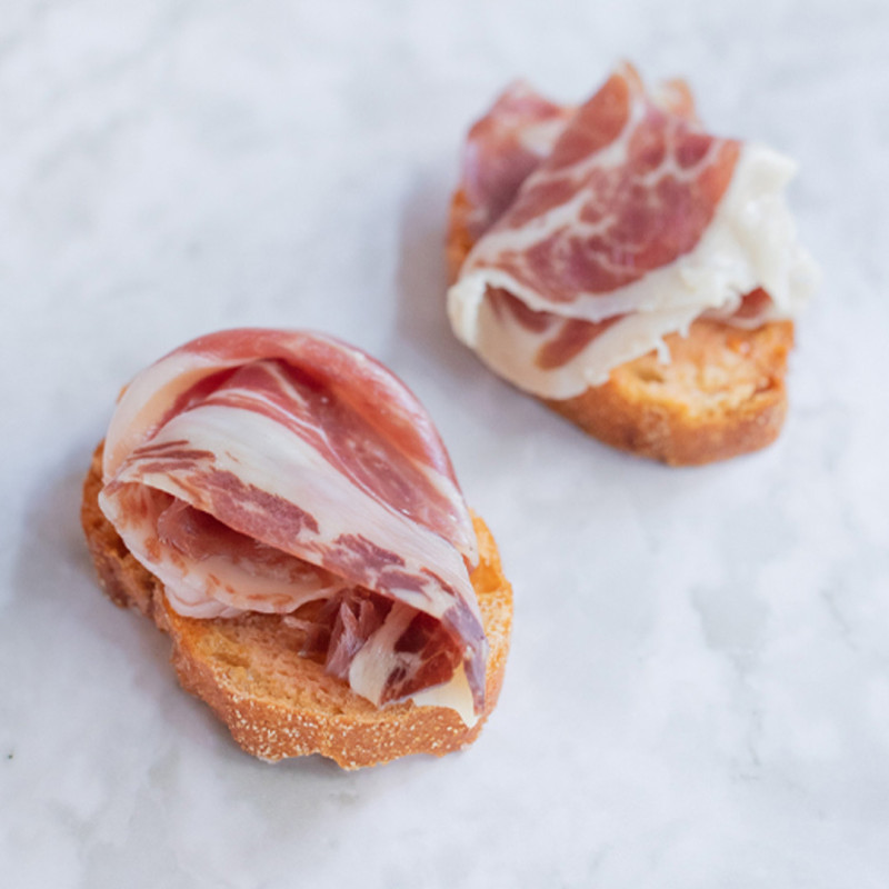 Crostinis de pernil sarrà
