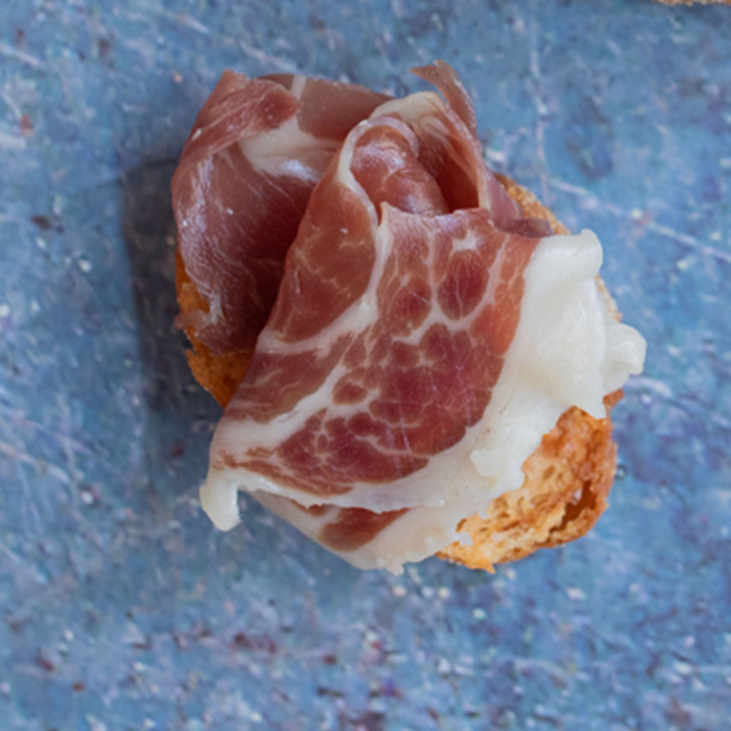 Crostinis de pernil sarrà