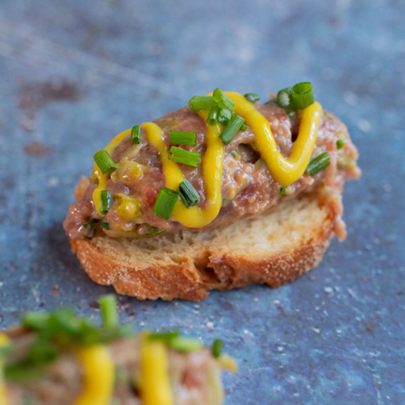 Crostini de steak tartar