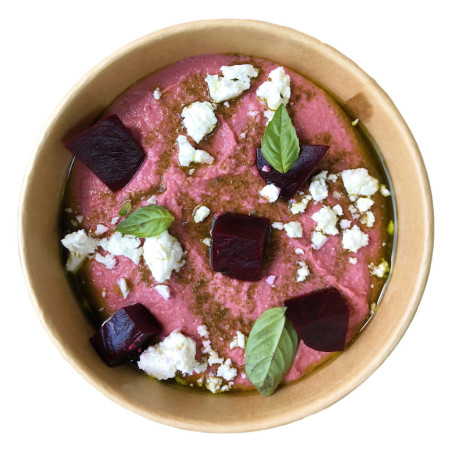 Hummus de remolacha con feta y hierbas